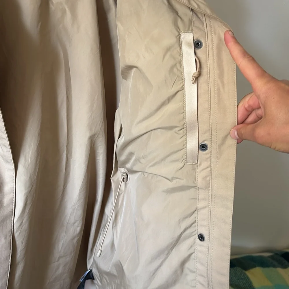 The North Face Women's Tan Utility Jacket - Picture 4 of 4